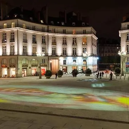 Poilus : Studio Neuf Avec Parking Apartment Nantes