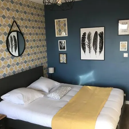 Poilus : Studio Neuf Avec Parking Nantes